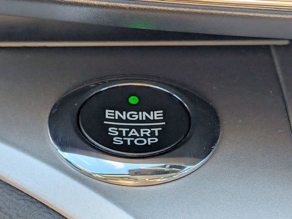 Certified 2021 Ford Explorer XLT w/ Equipment Group 202A image 43