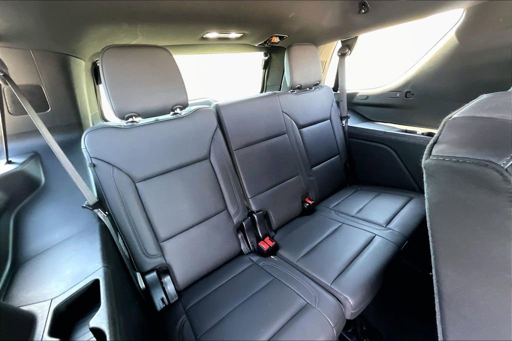 Used 2025 Chevrolet Tahoe LT image 28