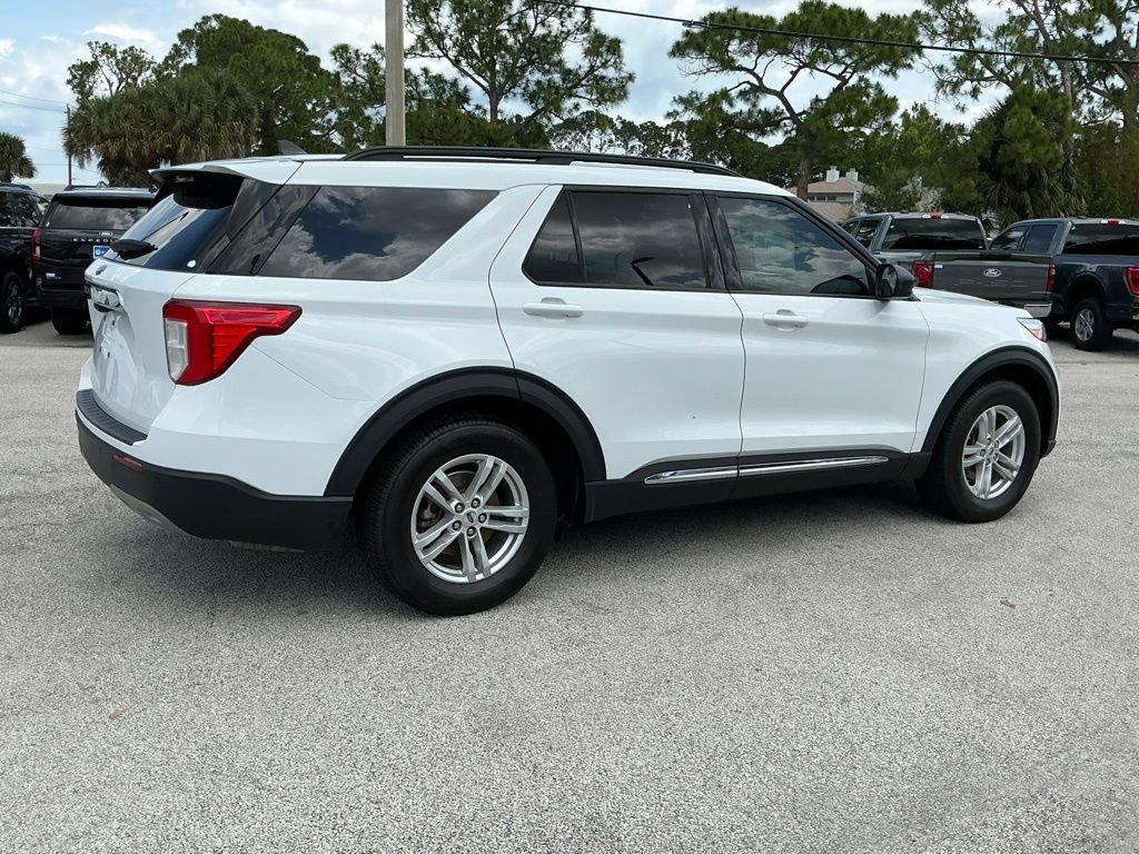 Certified 2023 Ford Explorer XLT w/ Equipment Group 202A RWD image 9