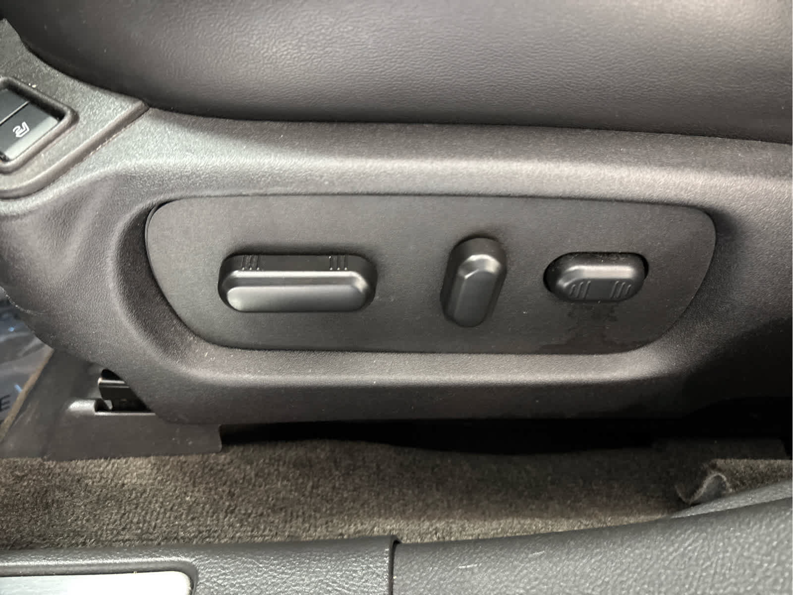 Certified 2018 Ford Taurus Limited AWD/4WD image 29