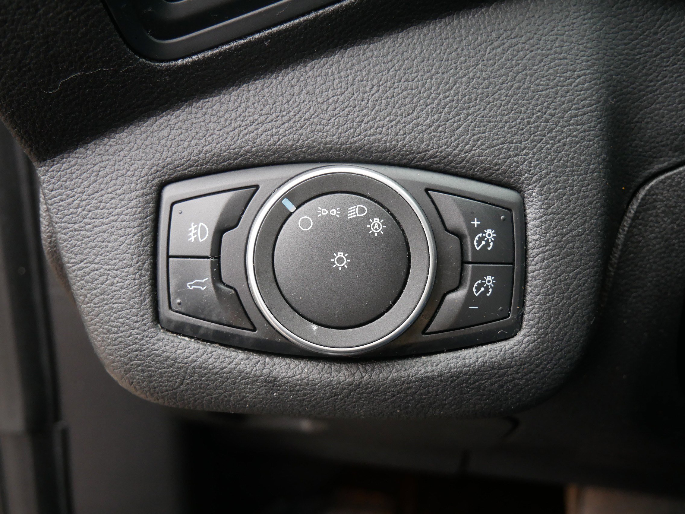 Certified 2019 Ford Escape SEL image 26