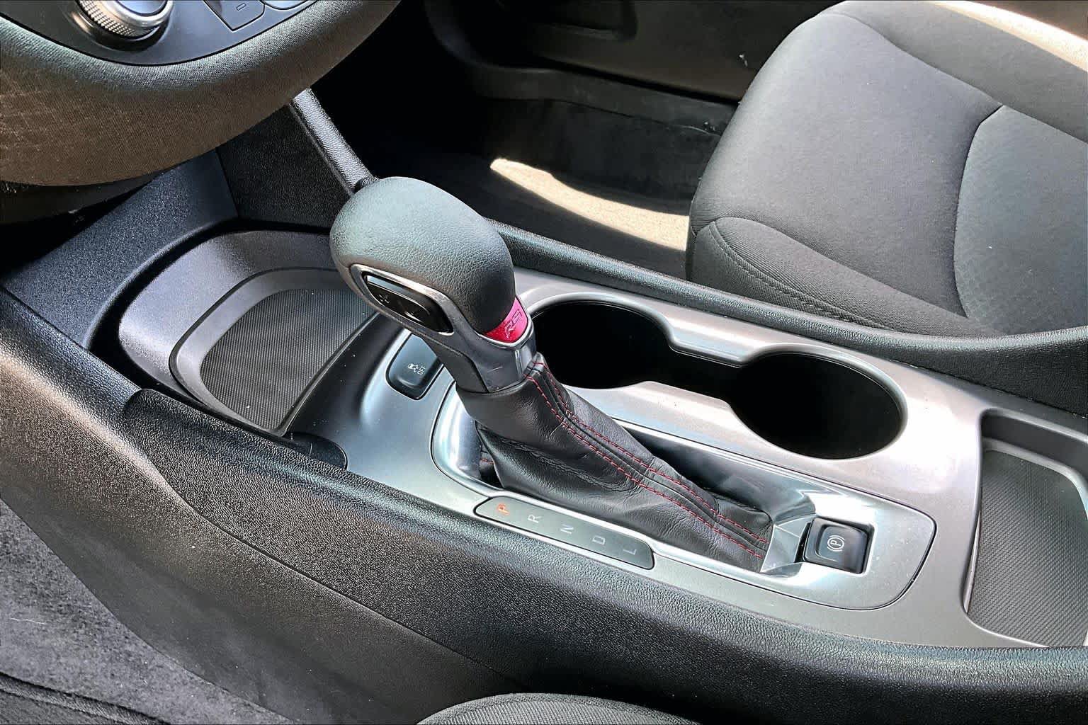 Used 2024 Chevrolet Malibu RS FWD image 16