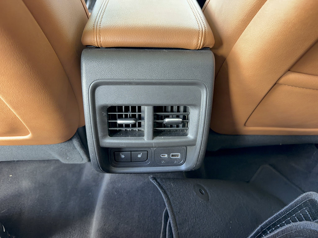 Used 2023 Cadillac XT4 Premium Luxury w/ Technology Package FWD image 29