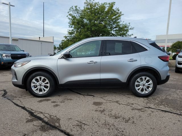 Certified 2023 Ford Escape Active AWD/4WD image 2