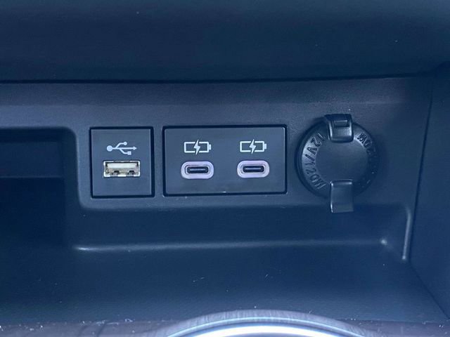 Used 2023 Toyota Highlander Platinum FWD image 32