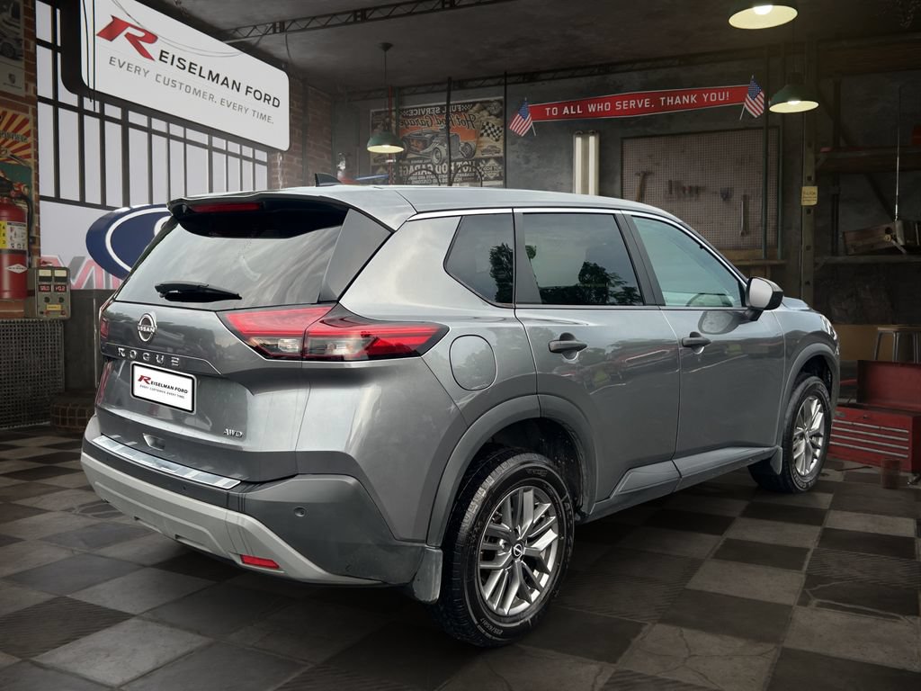 Used 2023 Nissan Rogue S AWD/4WD image 6