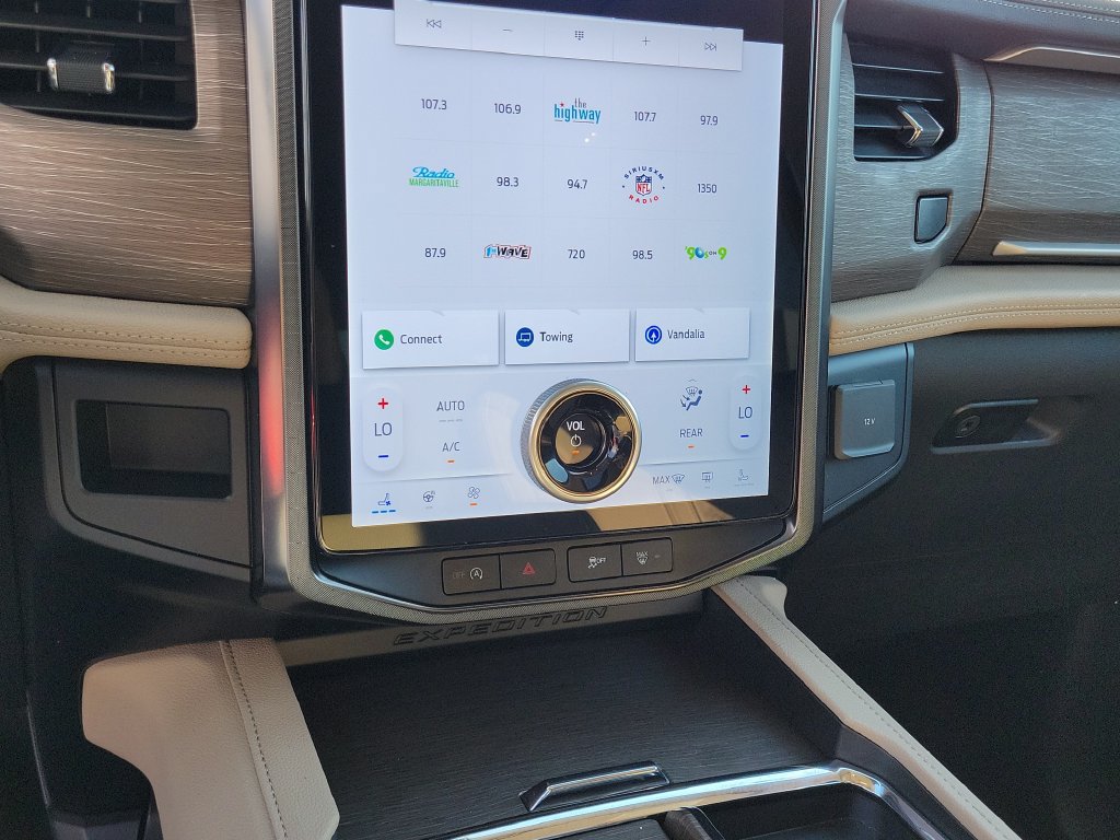 Certified 2024 Ford Expedition Max Limited AWD/4WD image 30