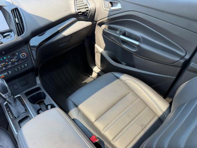 Certified 2019 Ford Escape Titanium FWD image 19