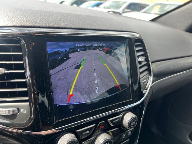 Used 2019 Jeep Grand Cherokee Limited AWD/4WD image 14