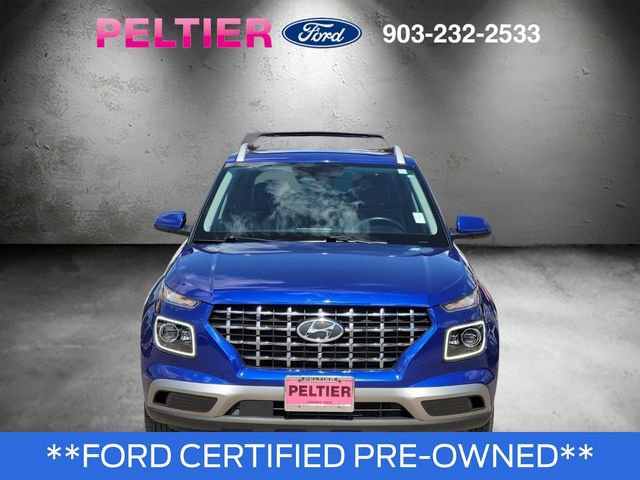 Used 2023 Hyundai Venue Limited FWD image 2