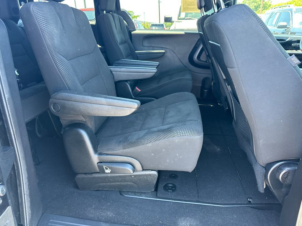 Used 2020 Dodge Grand Caravan SE FWD image 15
