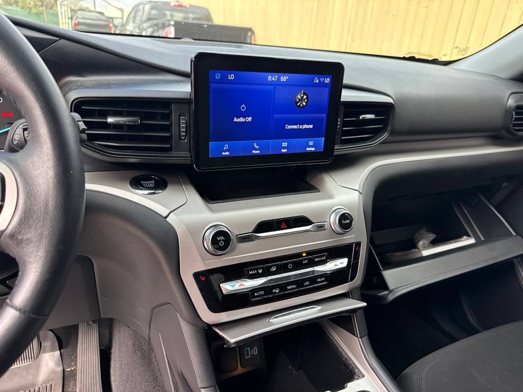 Certified 2024 Ford Explorer XLT RWD image 12
