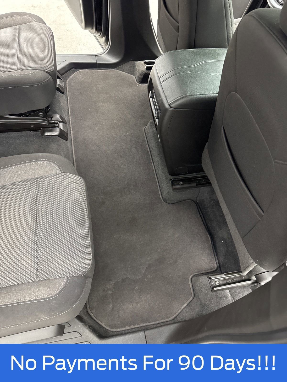 Used 2022 Chevrolet Traverse LT image 28