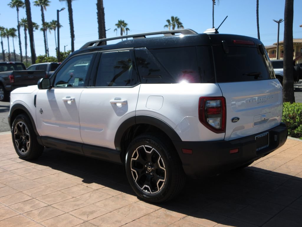 Certified 2025 Ford Bronco Sport Outer Banks AWD/4WD image 2