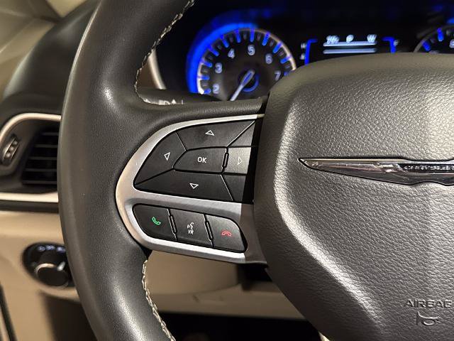 Used 2023 Chrysler Voyager LX FWD image 19