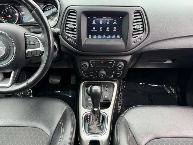 Used 2019 Jeep Compass Latitude w/ Popular Equipment Group AWD/4WD image 38