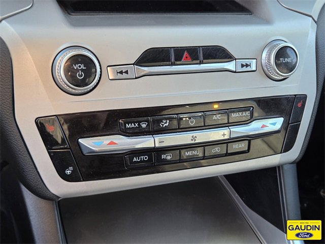 Certified 2022 Ford Explorer XLT w/ Equipment Group 202A image 23