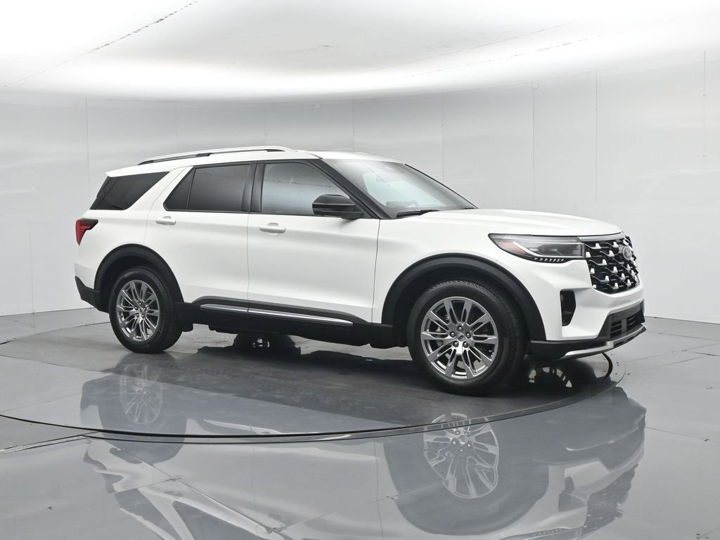 Certified 2025 Ford Explorer Platinum RWD image 31