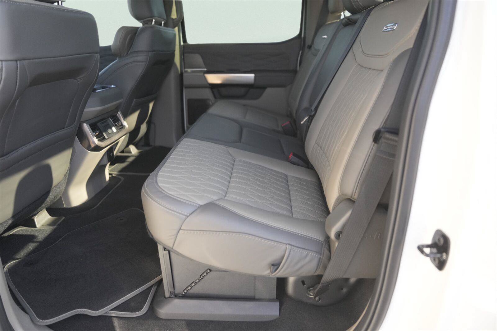Certified 2026 Ford F250 Platinum w/ Platinum Plus Package AWD/4WD image 13