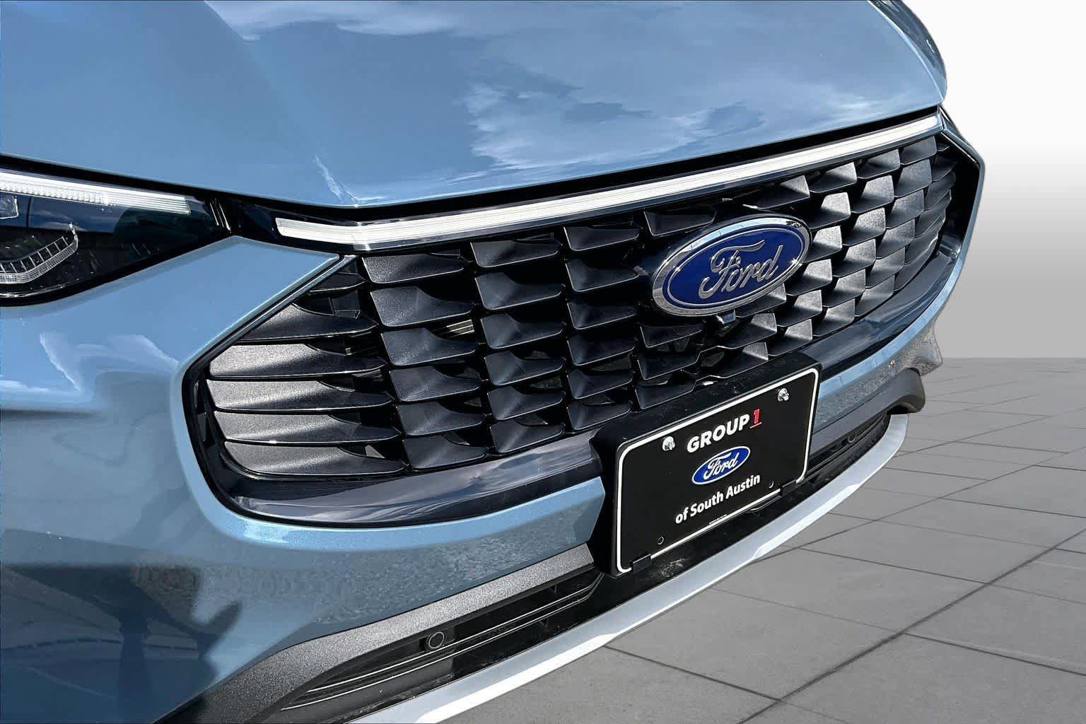 Certified 2023 Ford Escape Platinum w/ Premium Technology Package FWD image 30