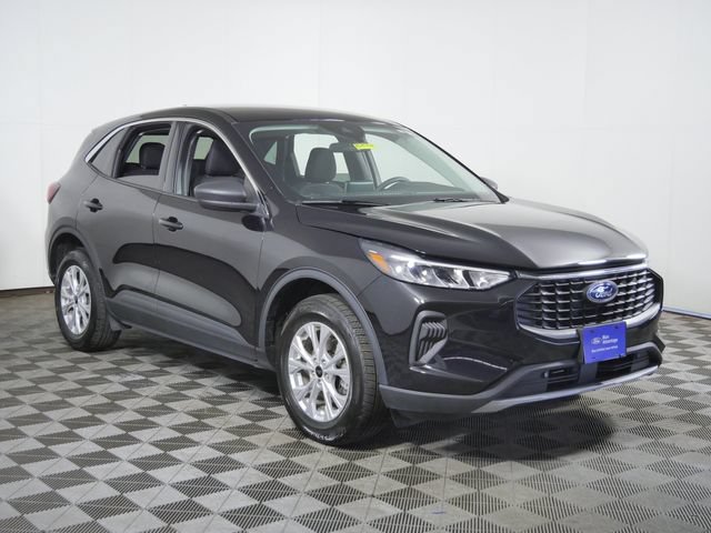 Certified 2023 Ford Escape Active AWD/4WD image 1