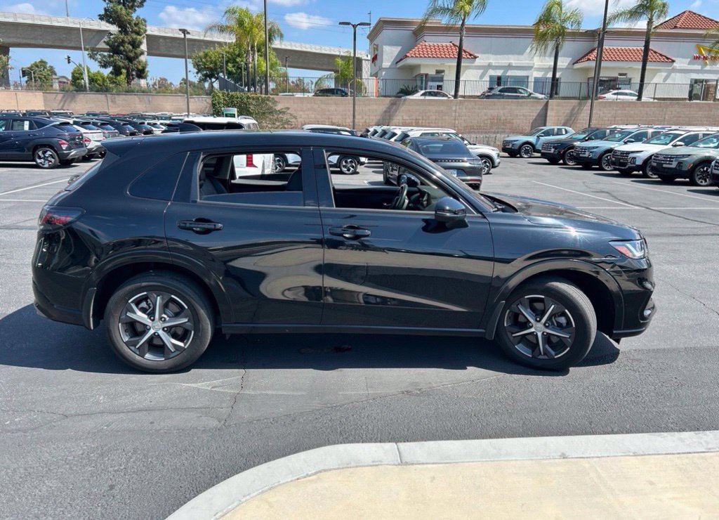 Used 2024 Honda HR-V EX-L image 4