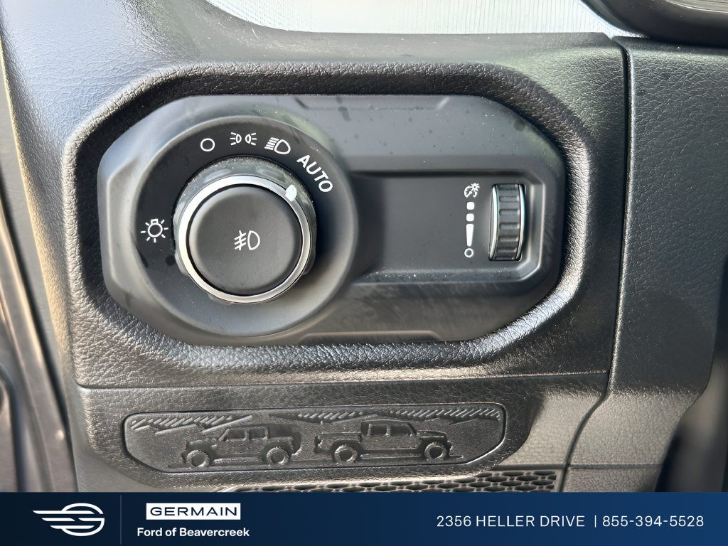 Used 2024 Jeep Wrangler Unlimited Sport AWD/4WD image 22