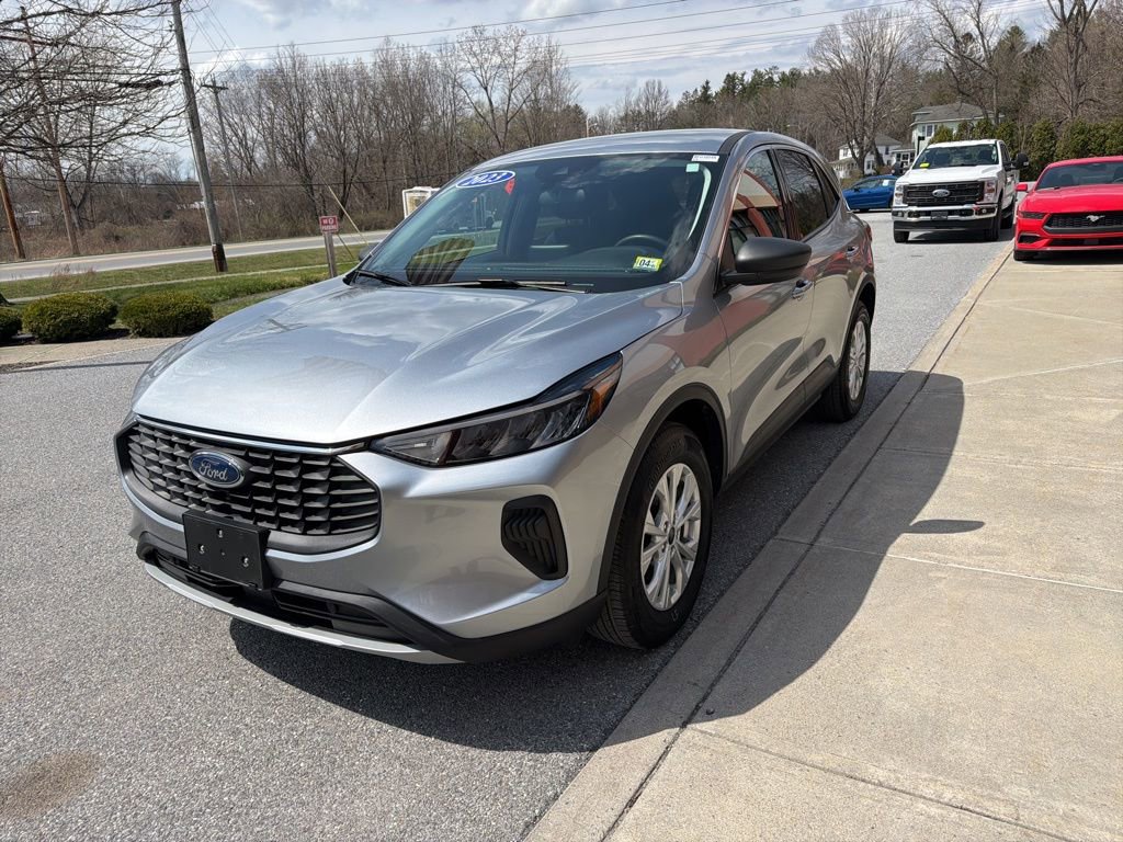 Certified 2023 Ford Escape Active AWD/4WD image 3