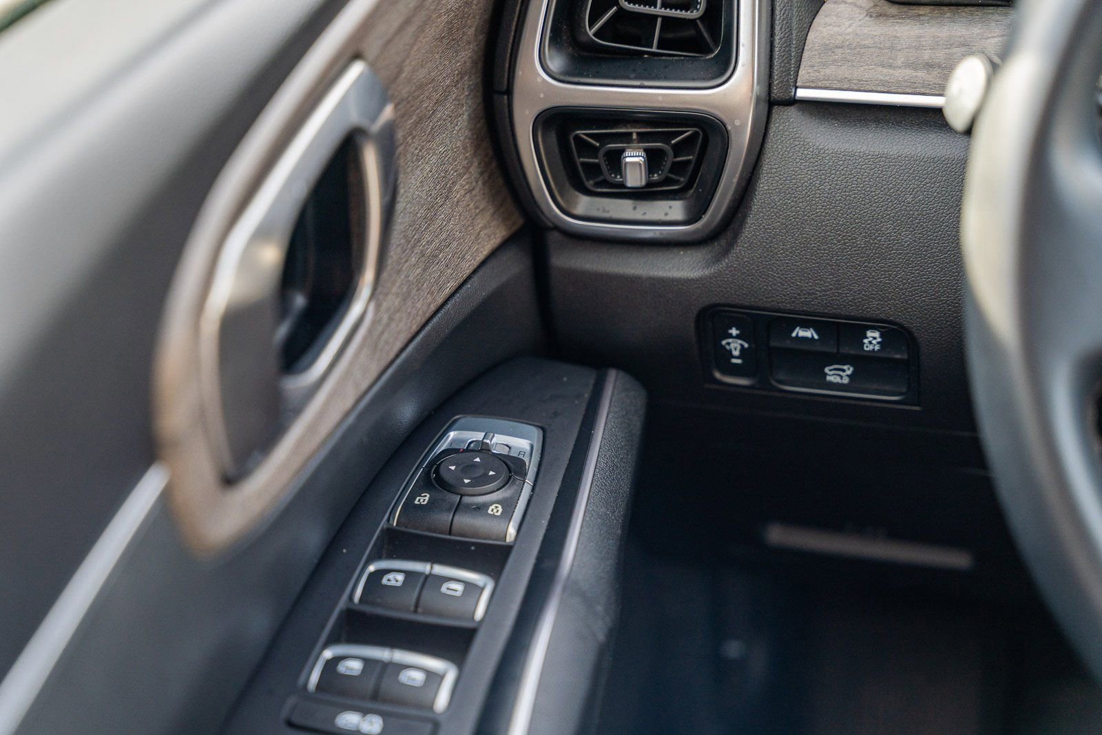 Used 2023 Kia Sorento X-Line EX image 33