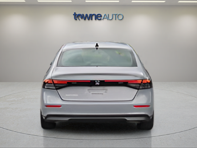 Used 2025 Honda Accord SE image 4