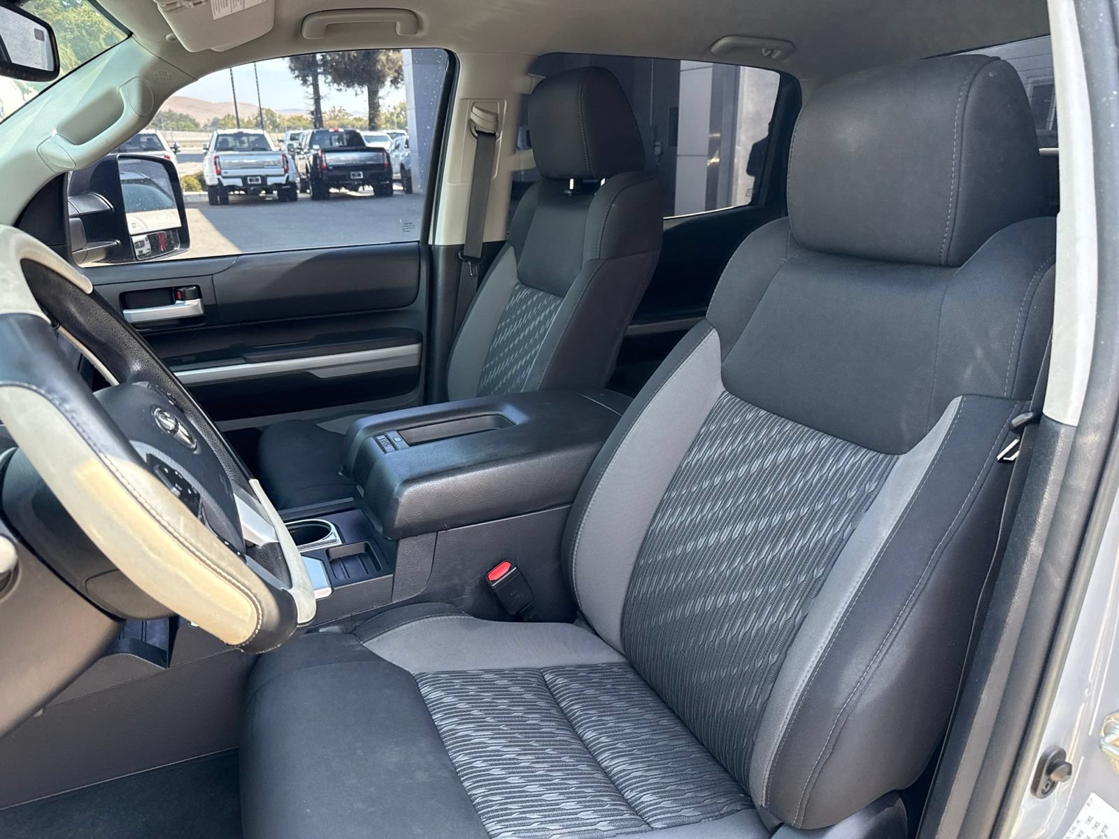 Used 2019 Toyota Tundra SR5 w/ SR5 Upgrade Package AWD/4WD image 10