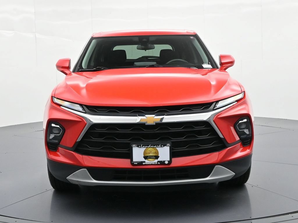 Used 2023 Chevrolet Blazer LT FWD image 3