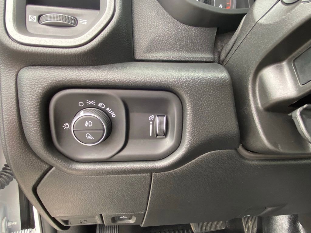 Used 2025 RAM 2500 Tradesman w/ Chrome Appearance Group AWD/4WD image 12