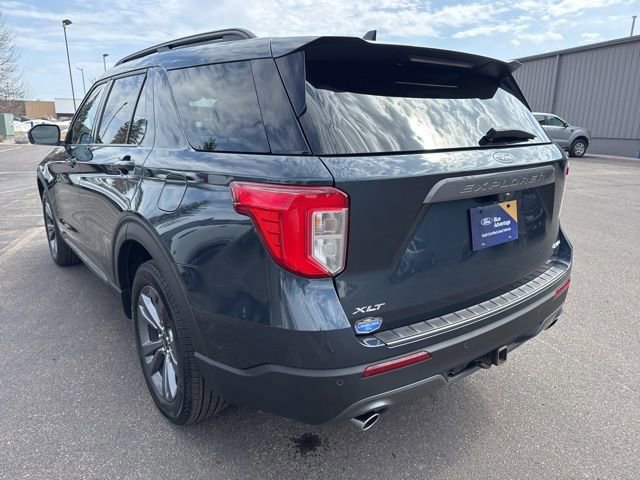 Certified 2024 Ford Explorer XLT w/ Equipment Group 202A AWD/4WD image 3