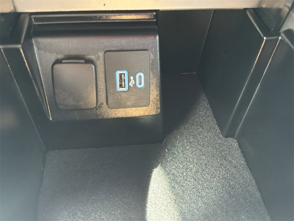 Certified 2022 Ford Explorer ST w/ Equipment Group 401A image 33