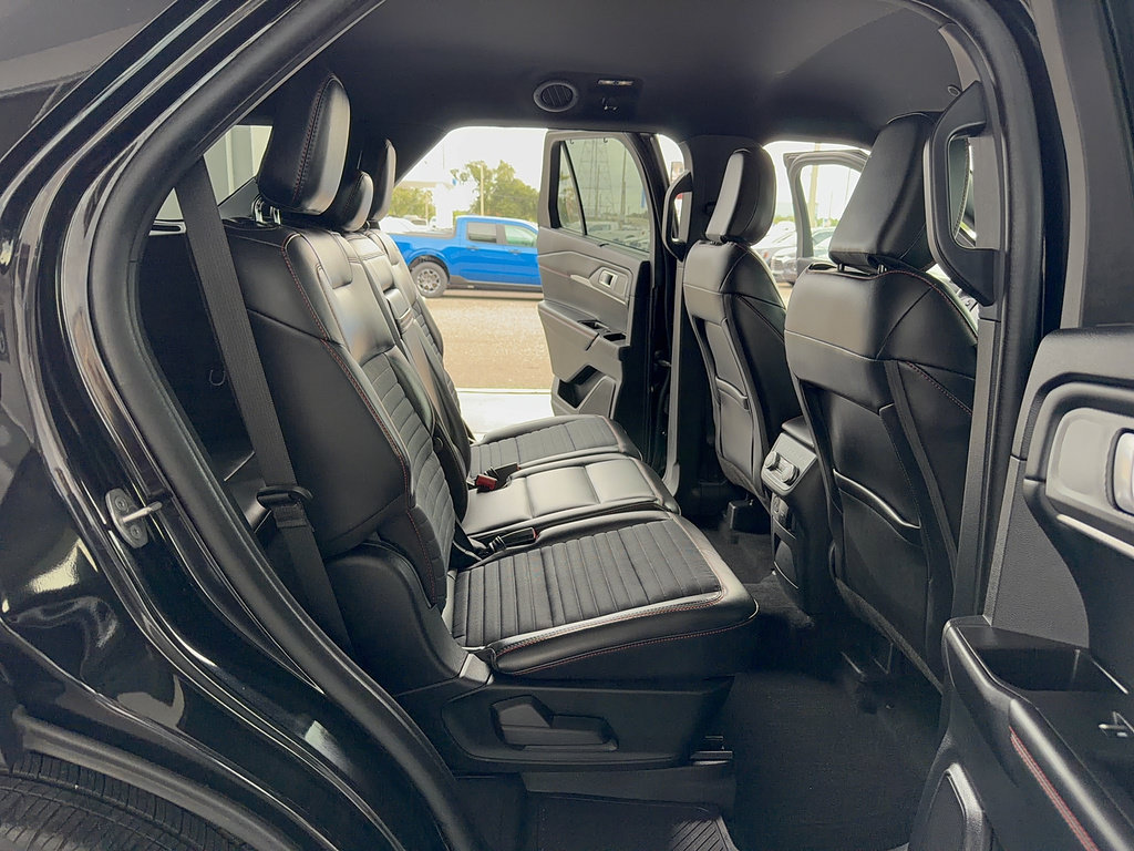 Certified 2025 Ford Explorer ST-Line w/ Premium Package RWD image 14