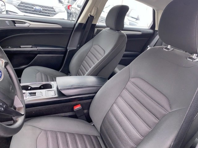 Certified 2018 Ford Fusion SE w/ Fusion SE Technology Package image 20