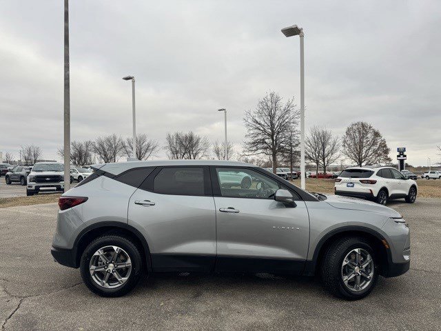 Used 2023 Chevrolet Blazer LT w/ Driver Confidence Package image 6