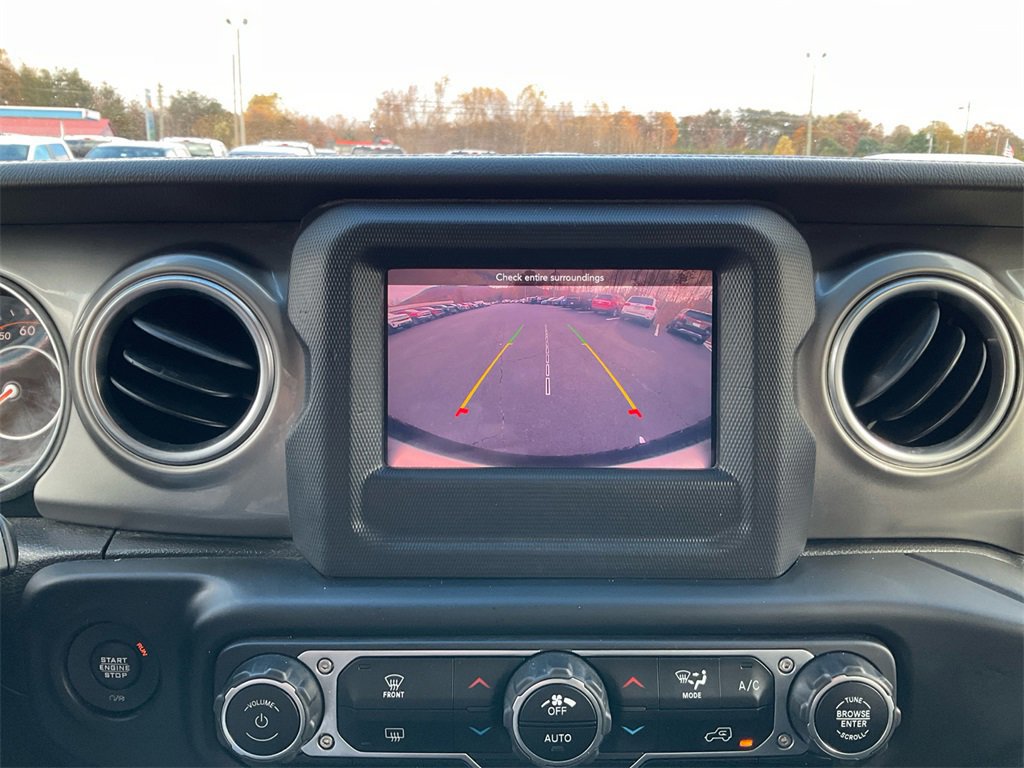 Used 2020 Jeep Wrangler Unlimited Sahara image 22