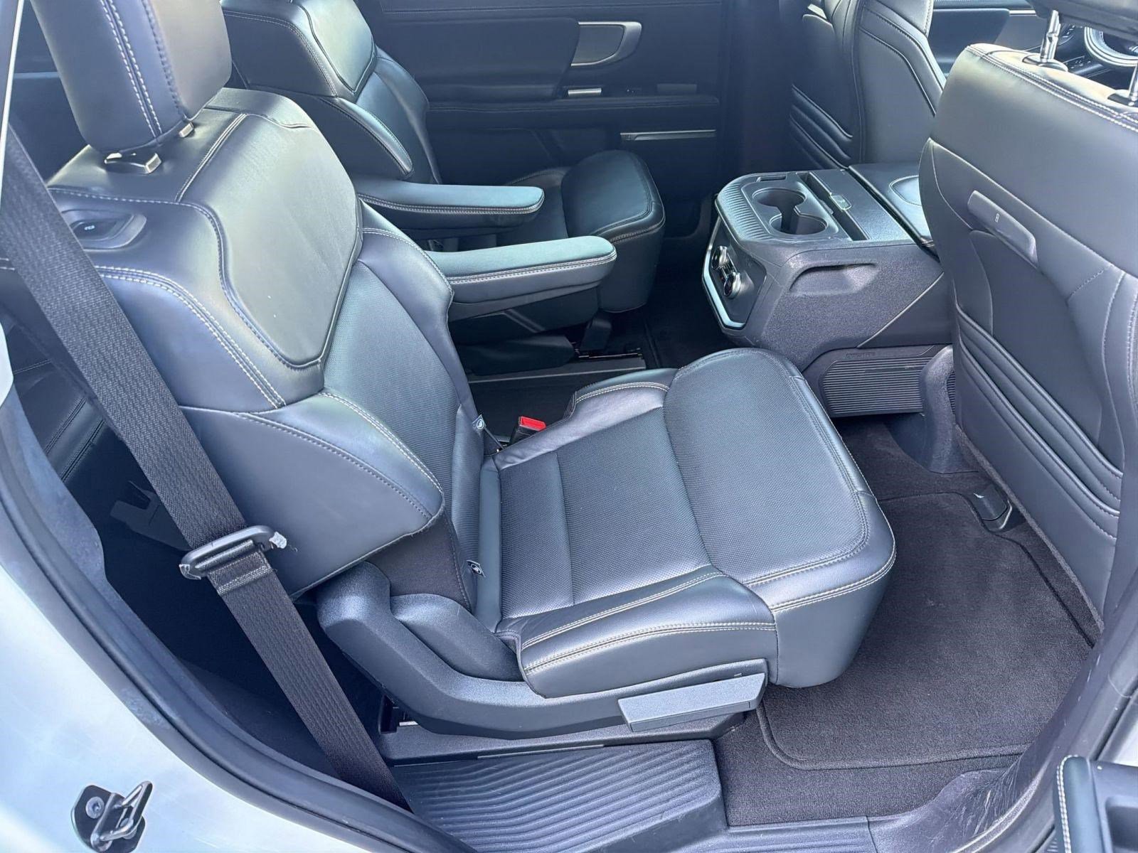 Certified 2025 Ford Expedition Platinum AWD/4WD image 28