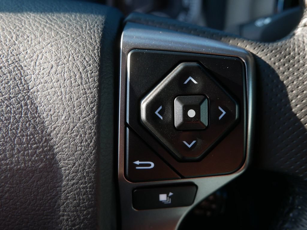 Used 2019 Toyota Tacoma Limited AWD/4WD image 25