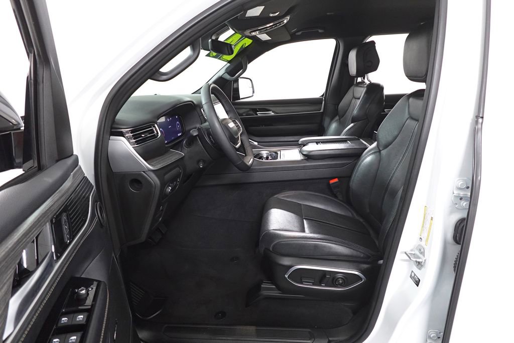 Used 2024 Jeep Wagoneer Series II image 10