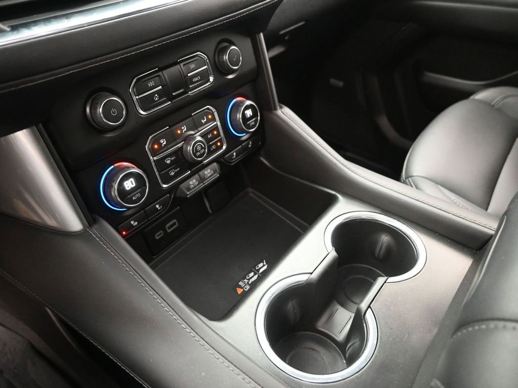 Used 2024 Chevrolet Suburban Z71 w/ Luxury Package image 30