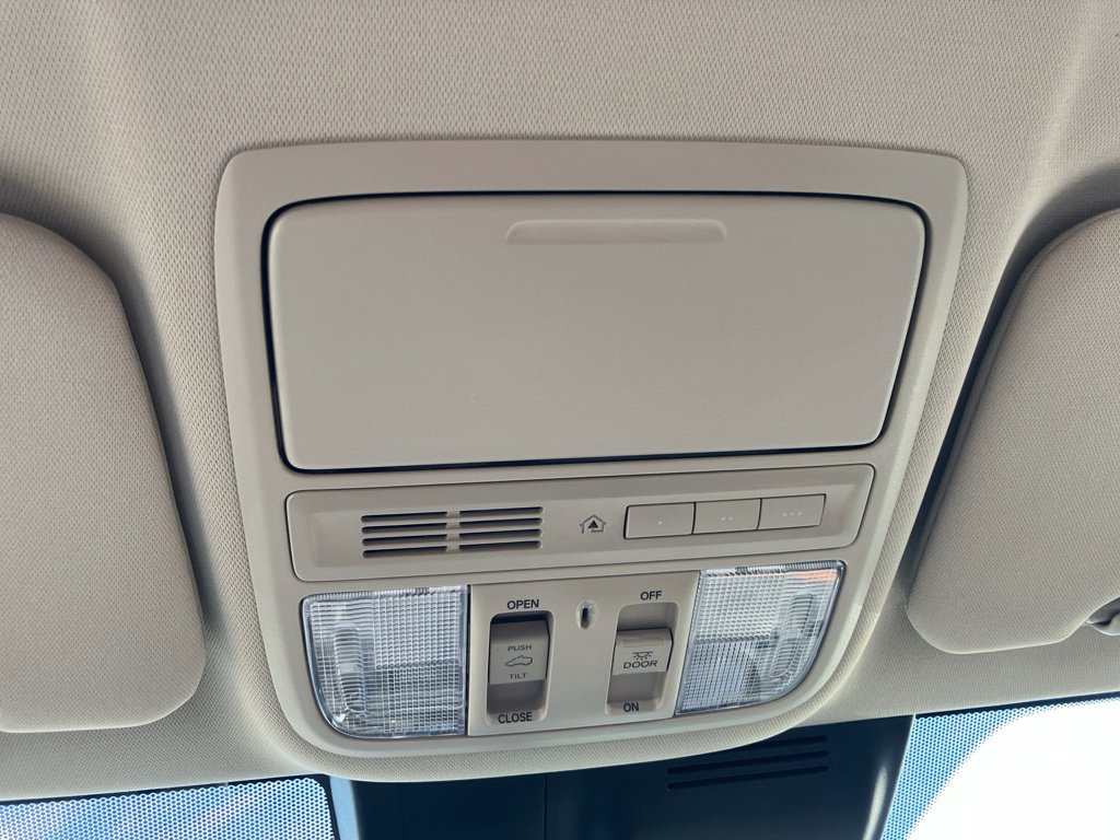 Used 2020 Honda CR-V Touring image 24