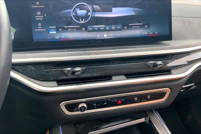 Used 2024 BMW X7 xDrive40i AWD/4WD image 32