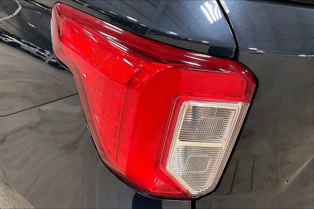 Certified 2024 Ford Explorer XLT w/ Equipment Group 202A AWD/4WD image 28