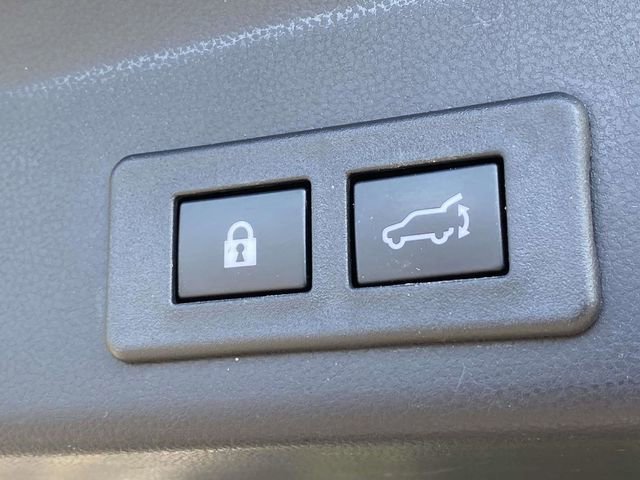 Used 2023 Subaru Ascent Limited w/ Technology Package AWD/4WD image 13