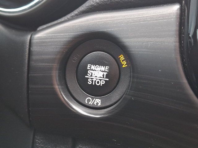 Used 2020 Jeep Grand Cherokee Altitude AWD/4WD image 23