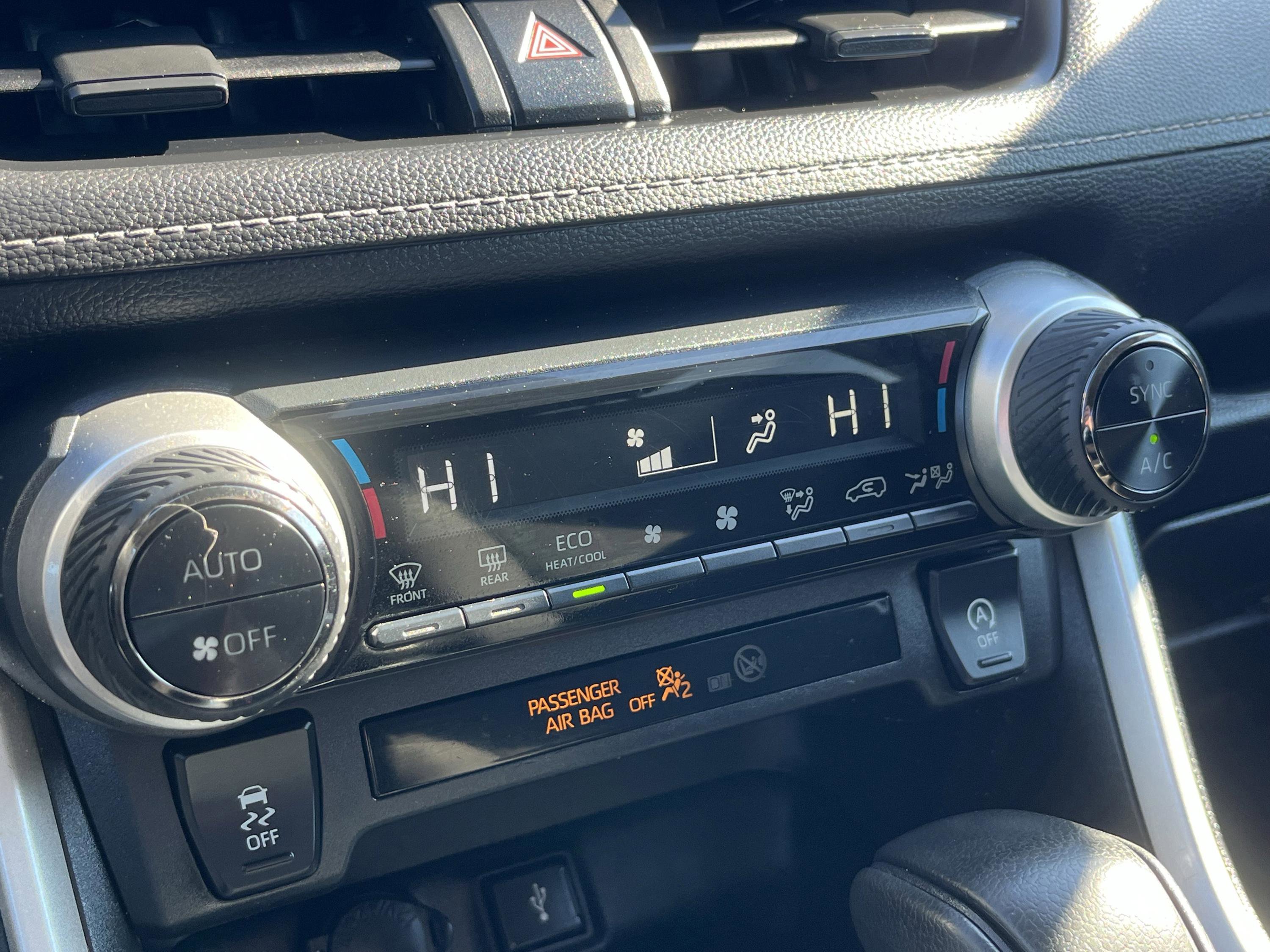 Used 2022 Toyota RAV4 XLE image 21