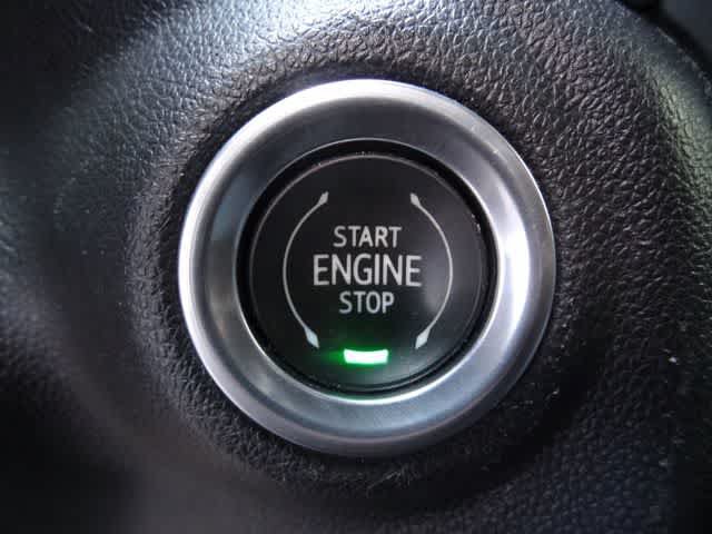 Used 2022 Chevrolet Silverado 1500 Custom AWD/4WD image 16